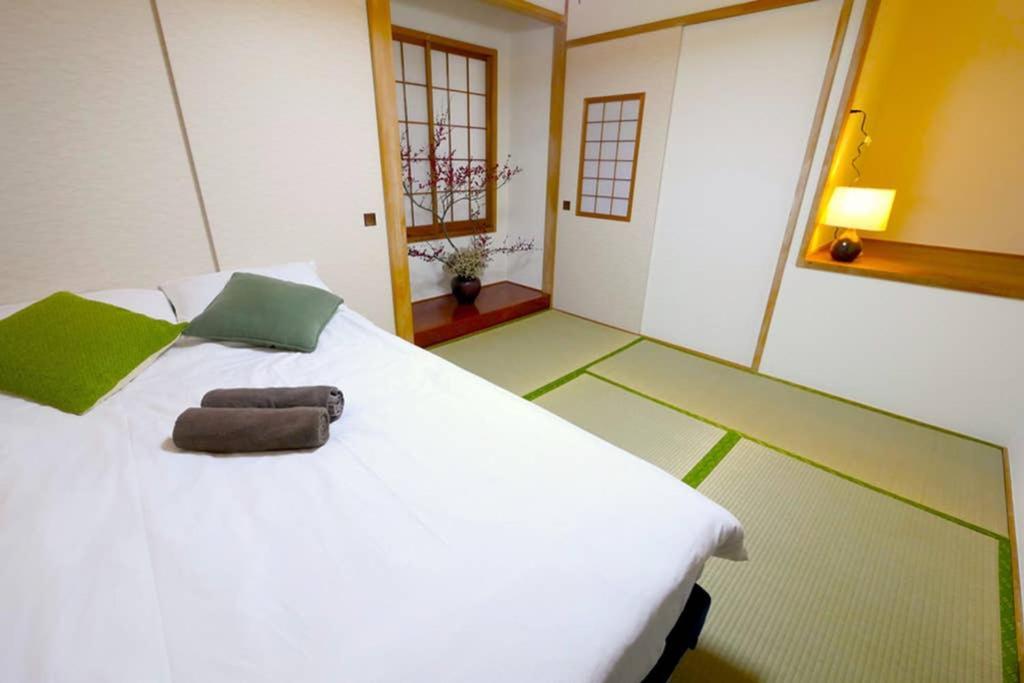 マスク配布ありa5 新宿10分 10人宿泊可能 出張在宅勤務に最適!!宿泊型テレワークスペース!!Wifi完備 回線安定してます!!長期宿泊受付中 โตเกียว ภายนอก รูปภาพ